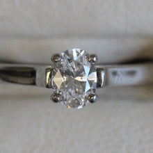 Load image into Gallery viewer, Tiffany &amp; Co. Platinum 0.60 ct Oval D VS1 Ring