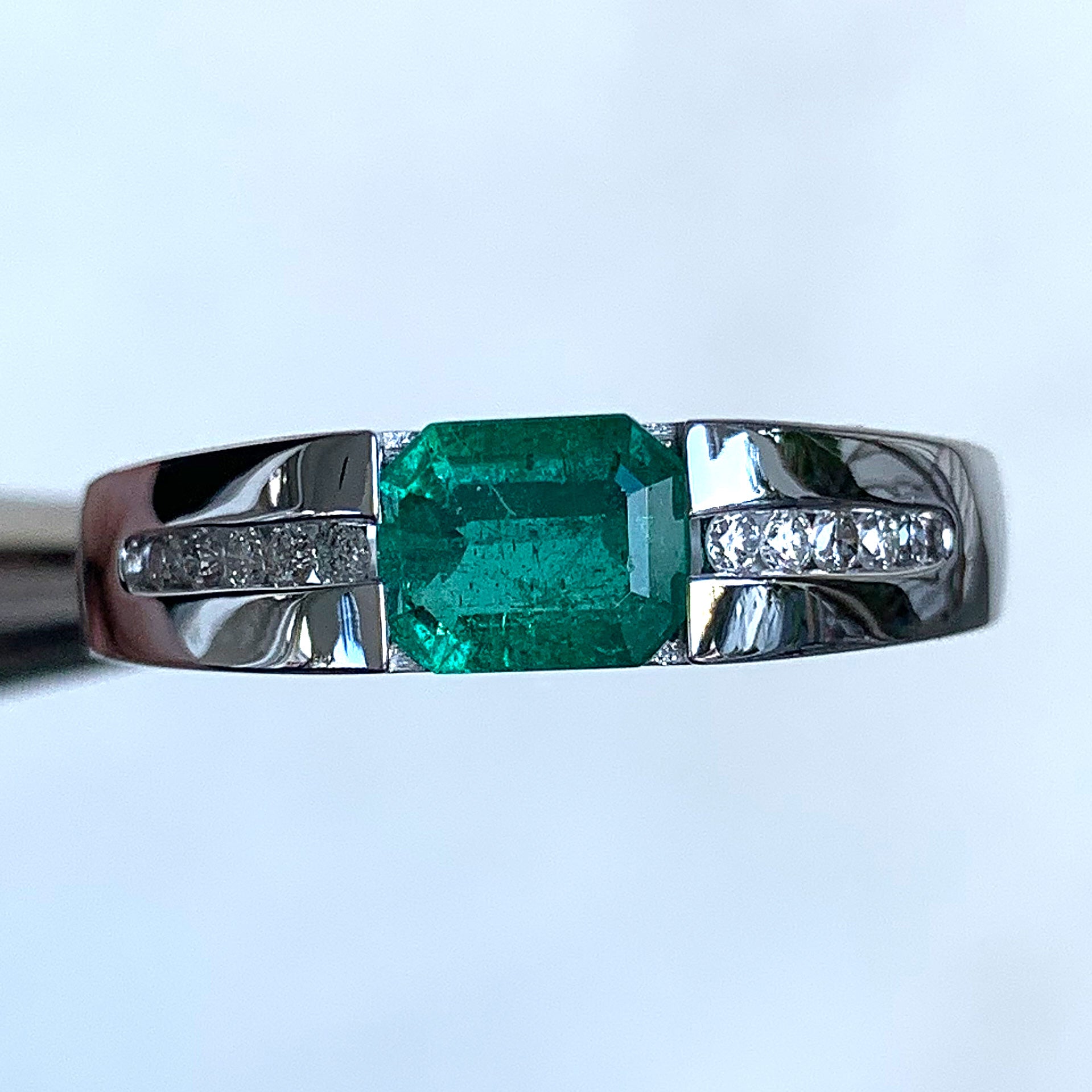 Green Emerald and Diamond Engagement Ring, 14 Karat Gold, Ben Dannie - Image 5